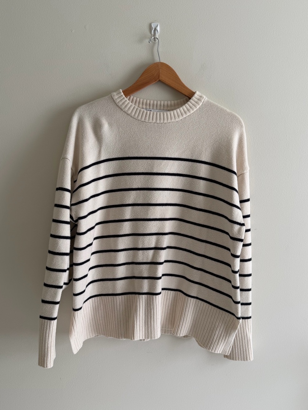 ZARA Black and Cream Striped Chunky Sweater (Size M)